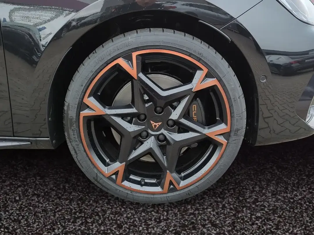 CUPRA Leon - Thumbnail 6