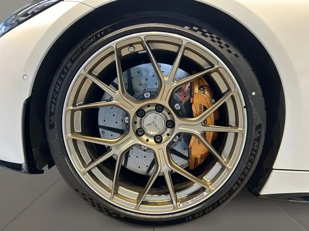 Mercedes-Benz AMG GT - Thumbnail 8