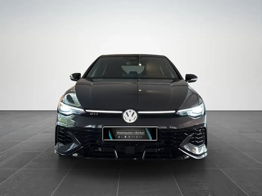 Volkswagen Golf - Thumbnail 2