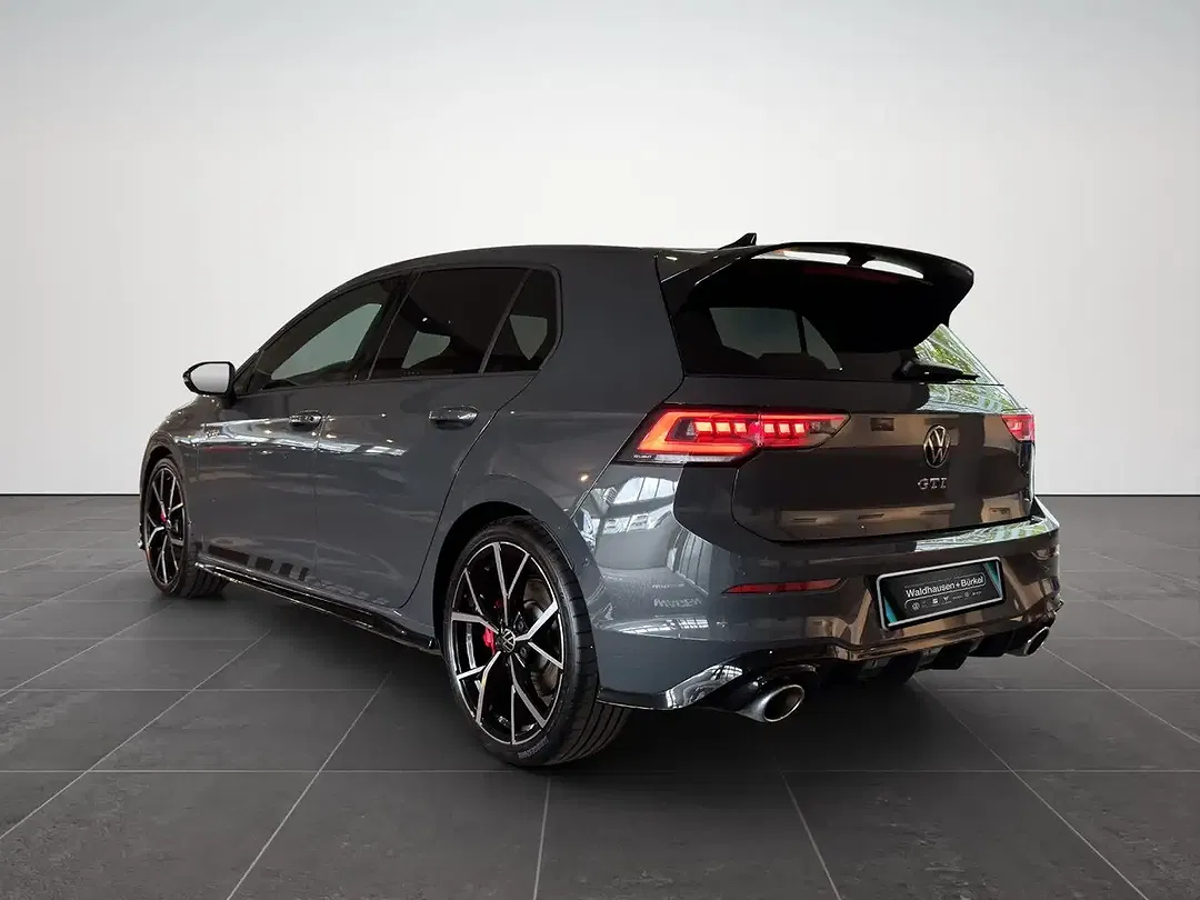 Volkswagen Golf - Thumbnail 4