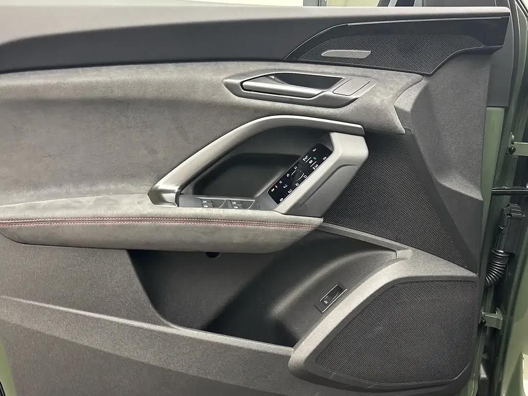 Audi SQ5 - Thumbnail 11
