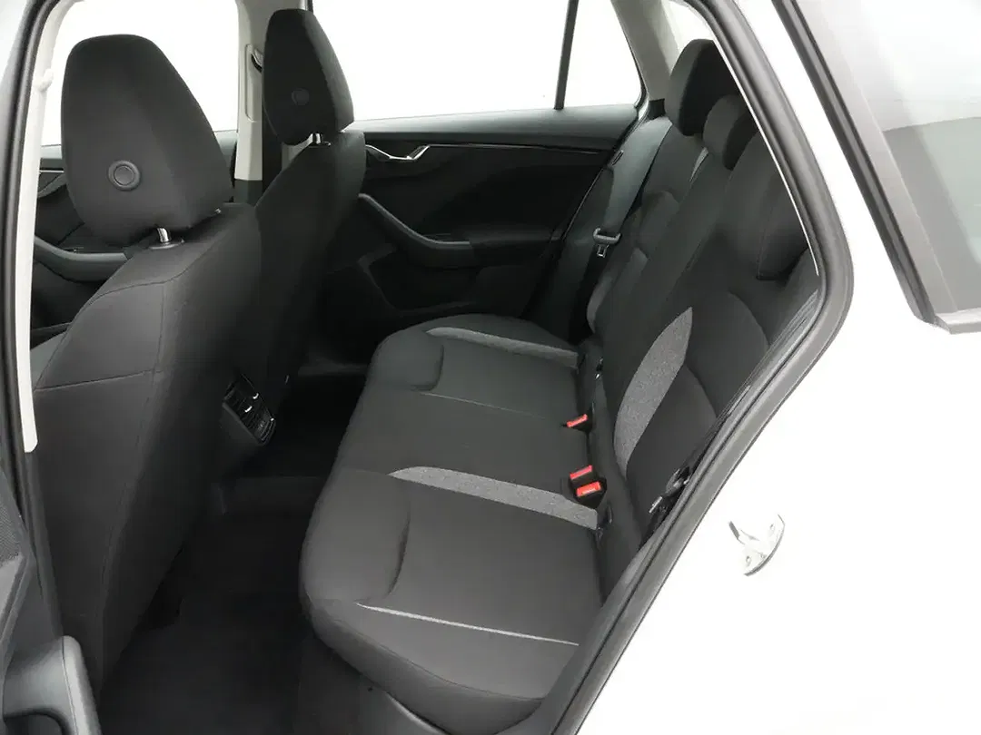Skoda Kamiq - Thumbnail 9