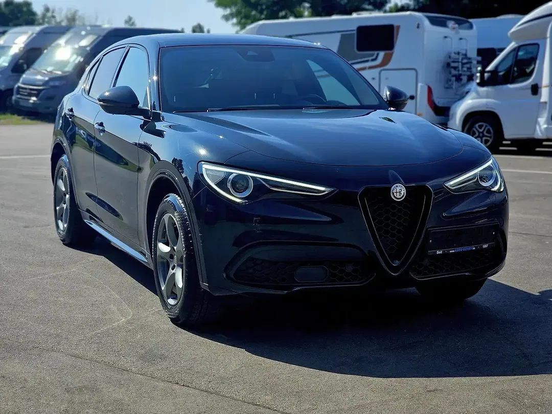 Alfa Romeo Stelvio - Thumbnail 4