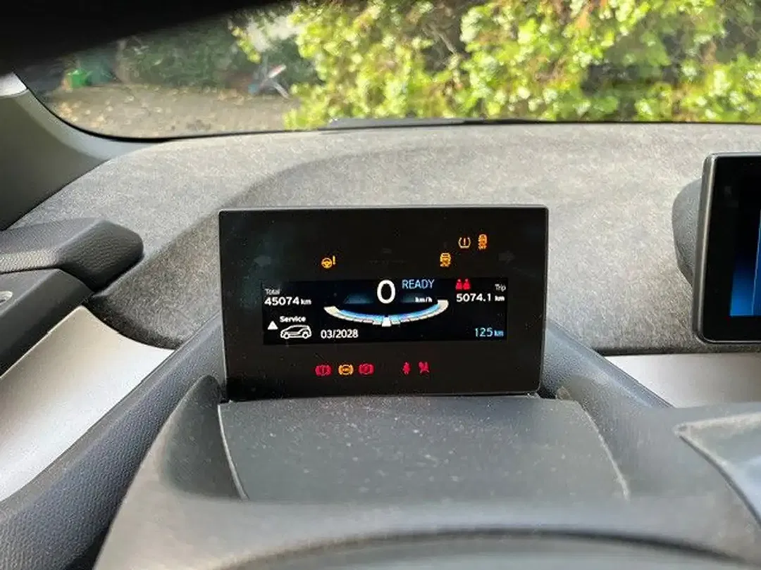BMW i3 - Thumbnail 12