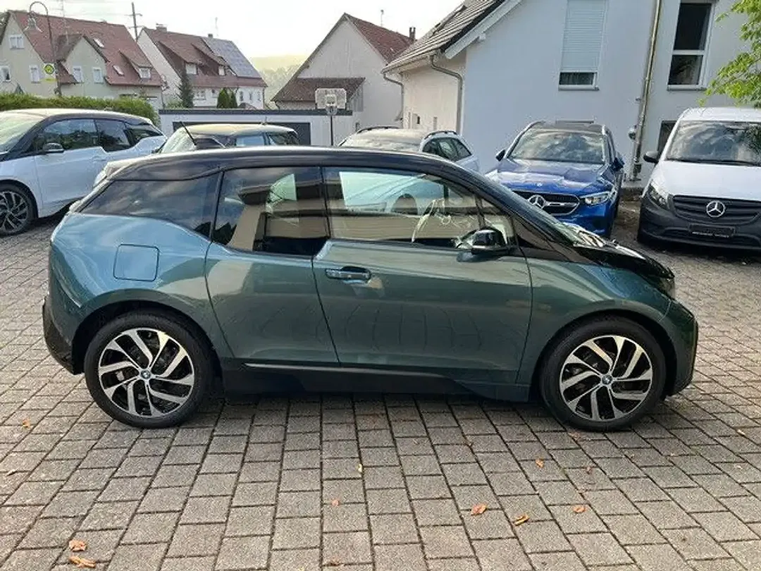 BMW i3 - Thumbnail 3