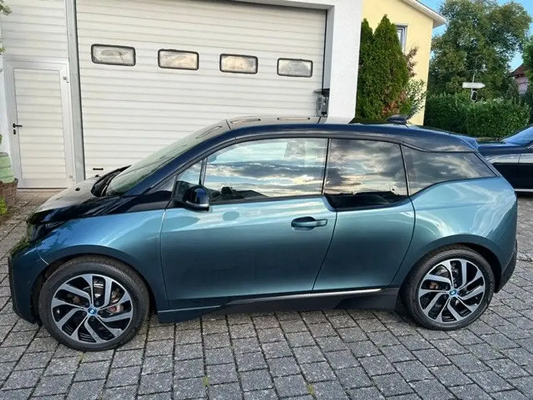 BMW i3 - Thumbnail 5