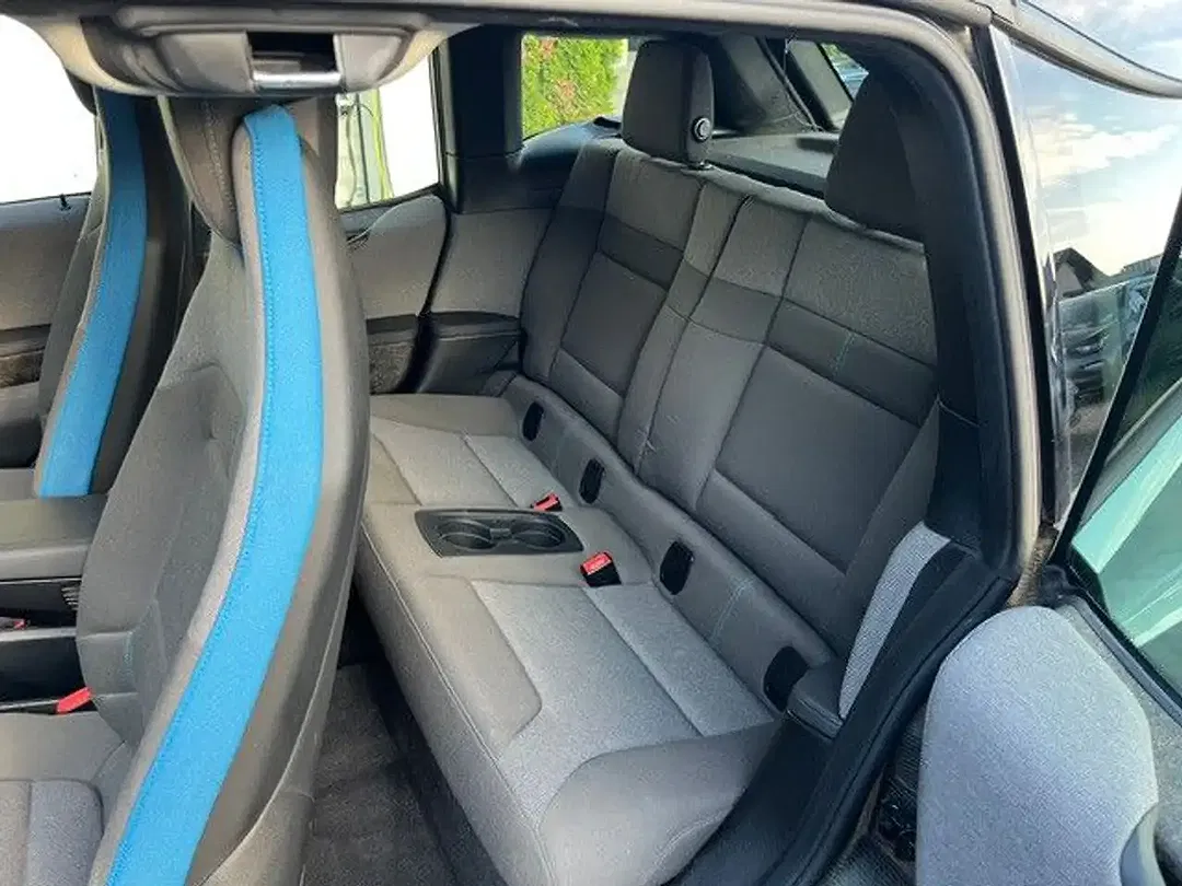 BMW i3 - Thumbnail 9