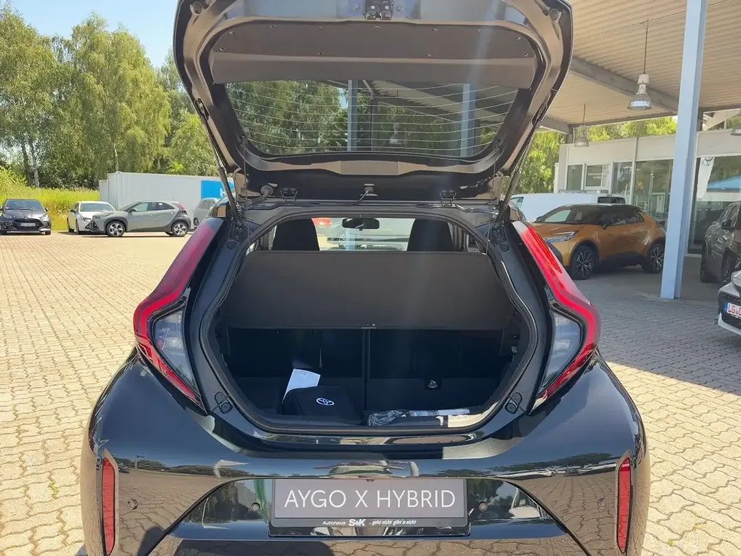 Toyota Aygo X - Thumbnail 13