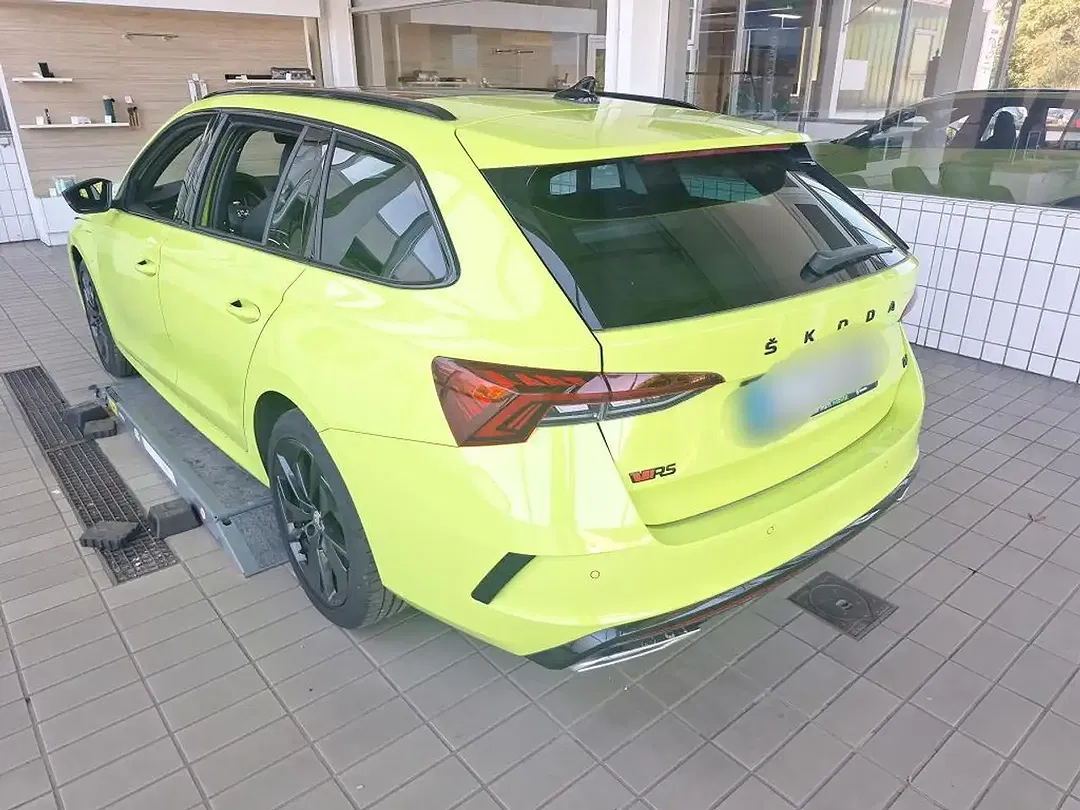 Skoda Octavia - Thumbnail 5