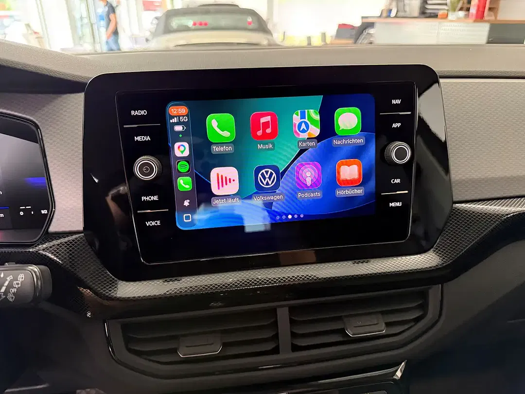 Volkswagen T-Cross - Thumbnail 10