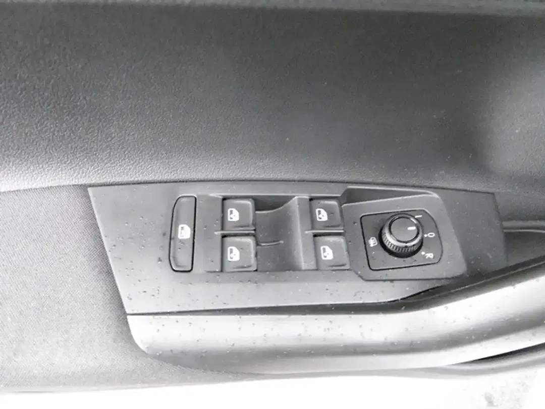 Volkswagen Polo - Thumbnail 12