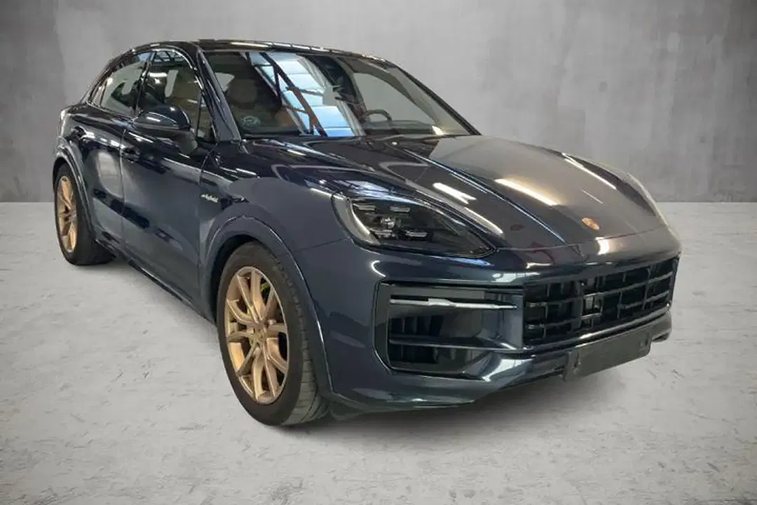 Porsche Cayenne - Thumbnail 1