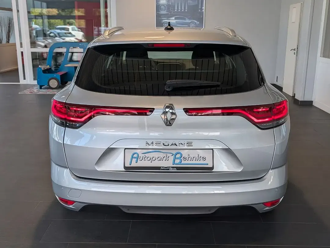 Renault Megane - Thumbnail 9