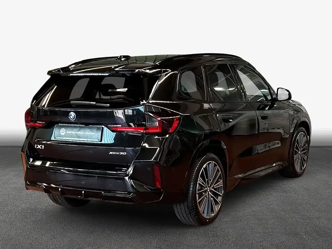 BMW iX1 xDrive M - foto 2