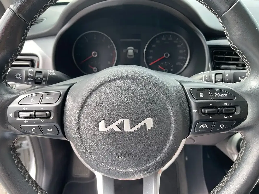 Kia Stonic - Thumbnail 11