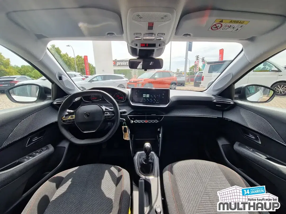 Peugeot 208 - Thumbnail 8