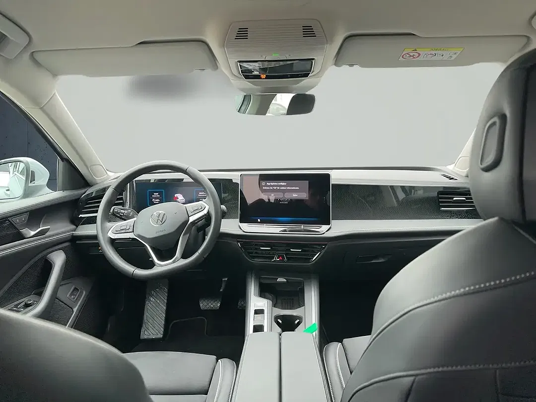 Volkswagen Passat - Thumbnail 11