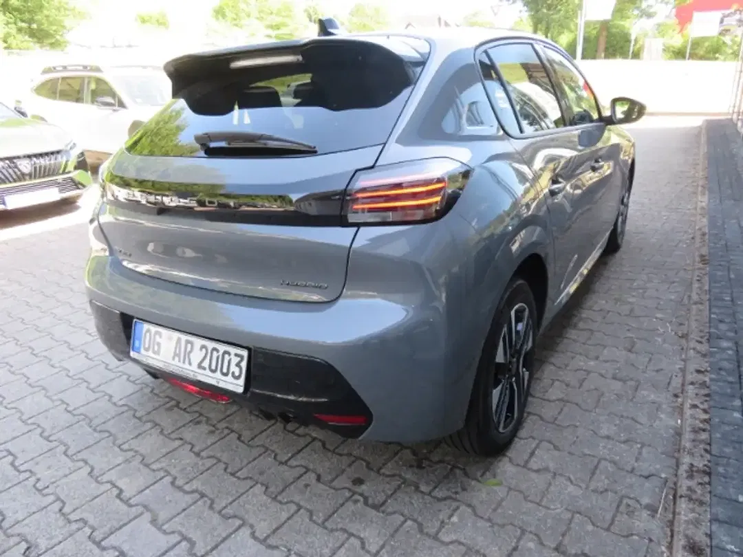 Peugeot 208 - Thumbnail 6