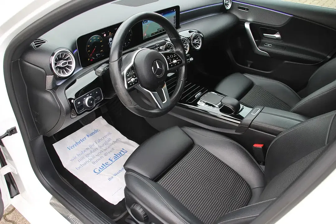 Mercedes-Benz A 200 - Thumbnail 13