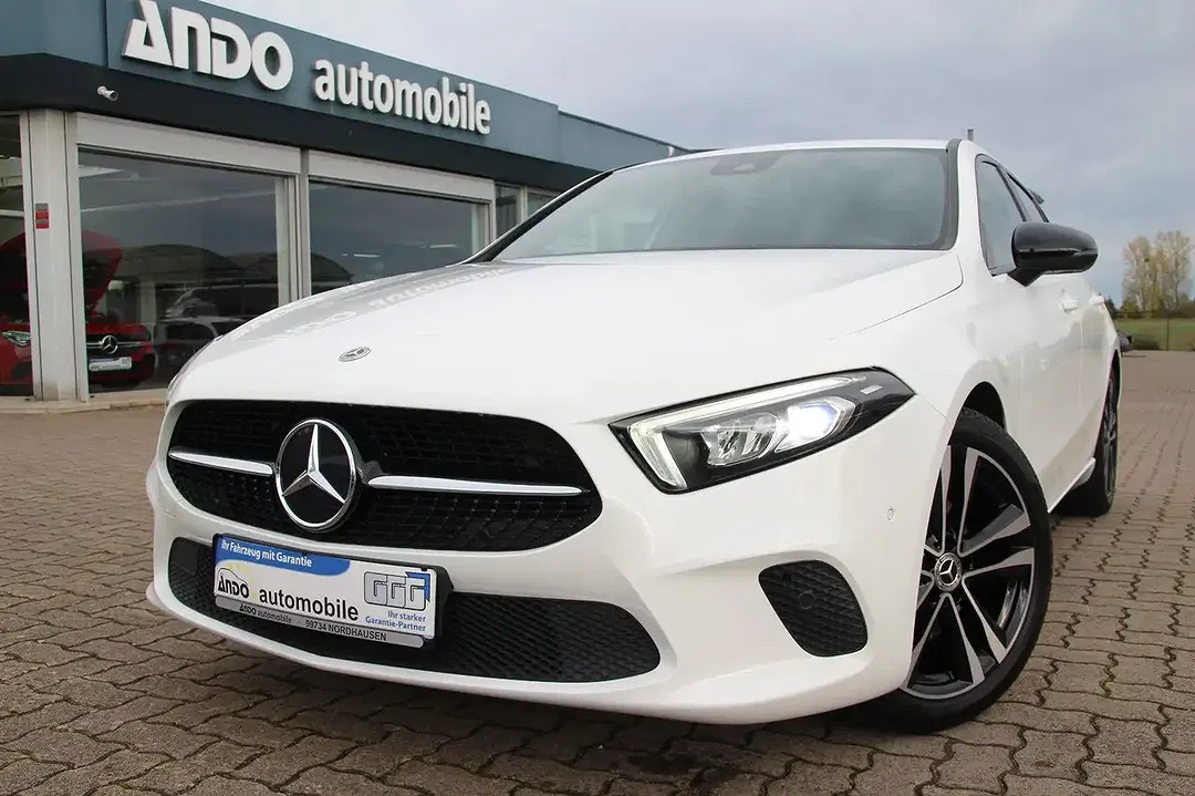 Mercedes-Benz A 200 Edition Night - foto 2