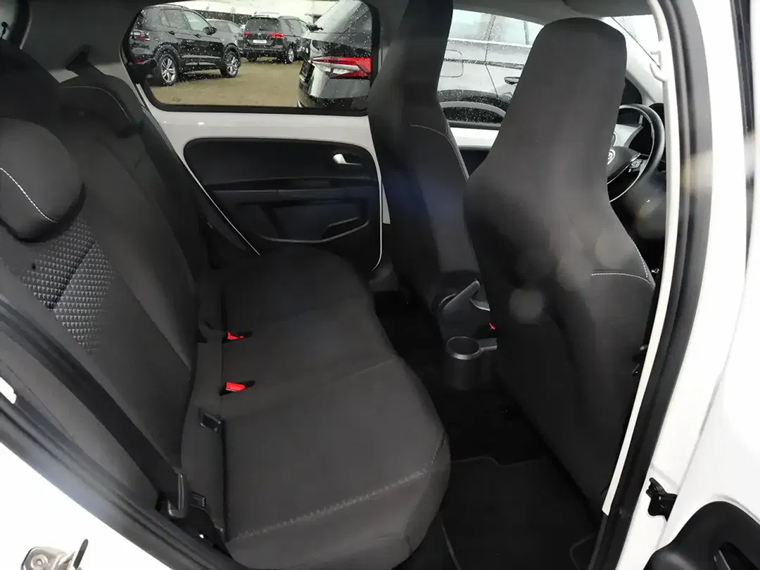 Volkswagen up! - Thumbnail 9