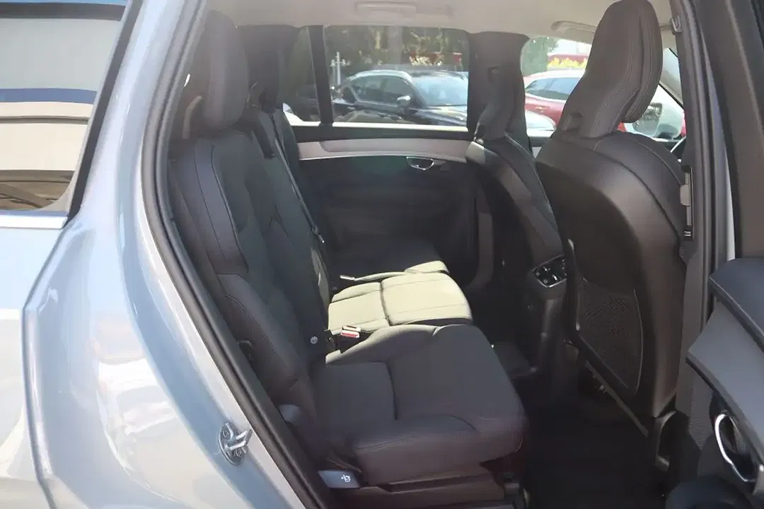 Volvo XC90 - Thumbnail 12