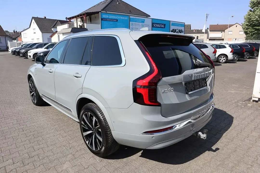 Volvo XC90 - Thumbnail 6