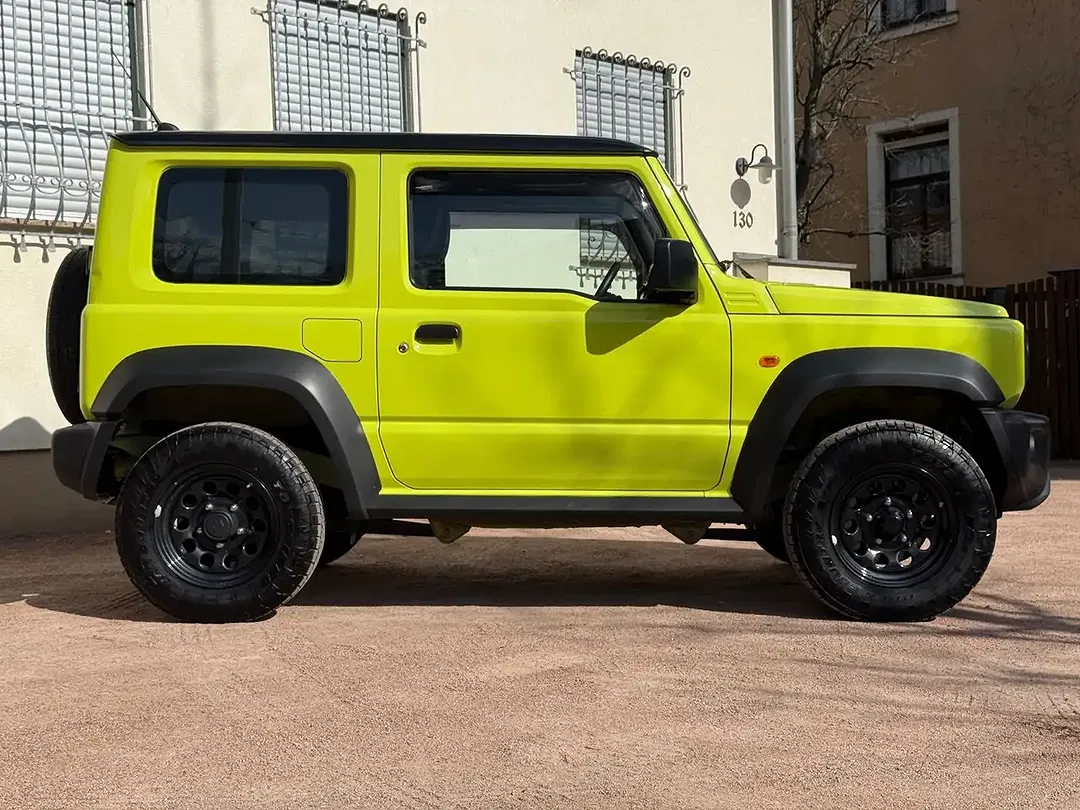 Suzuki Jimny - Thumbnail 4