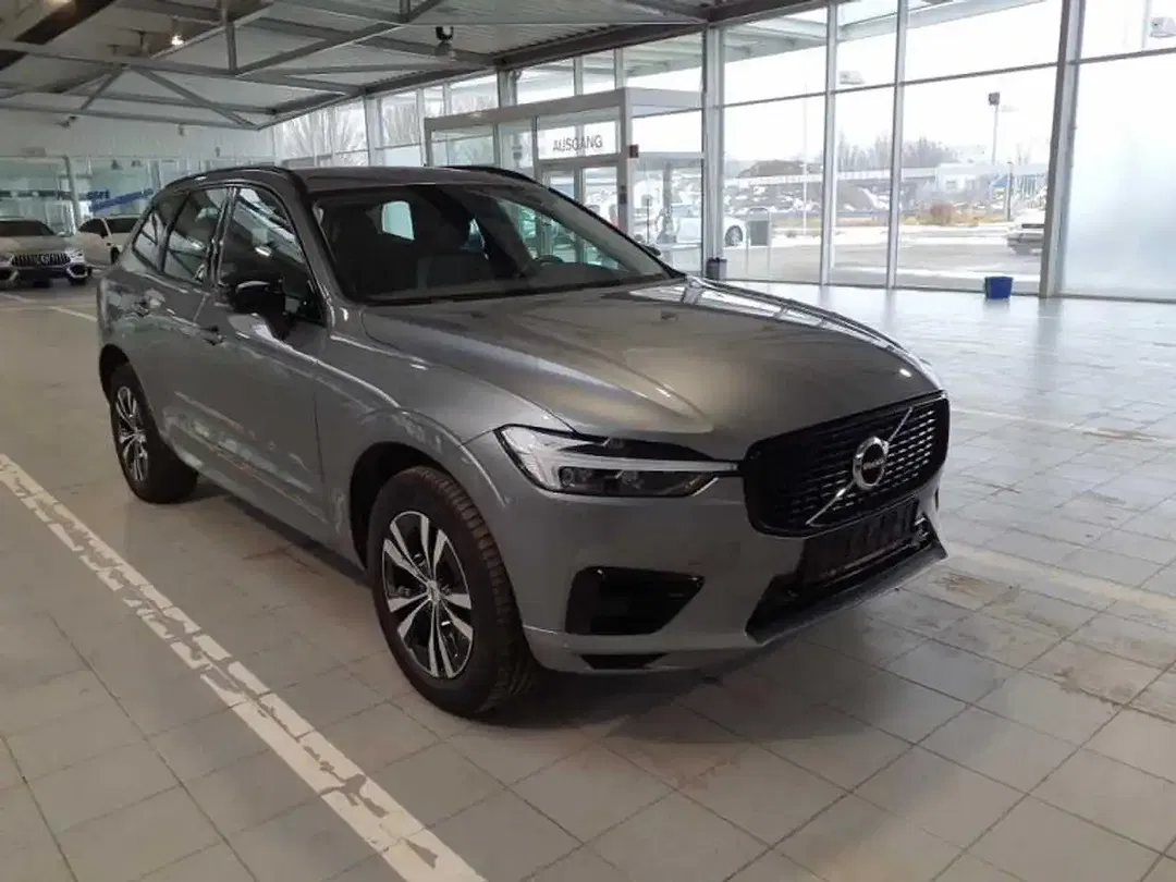 Volvo XC60 - Thumbnail 3