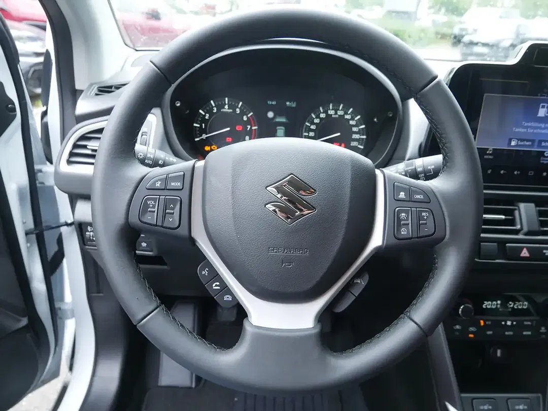 Suzuki S-Cross - Thumbnail 9