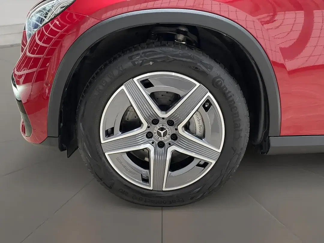 Mercedes-Benz GLC 300 - Thumbnail 11