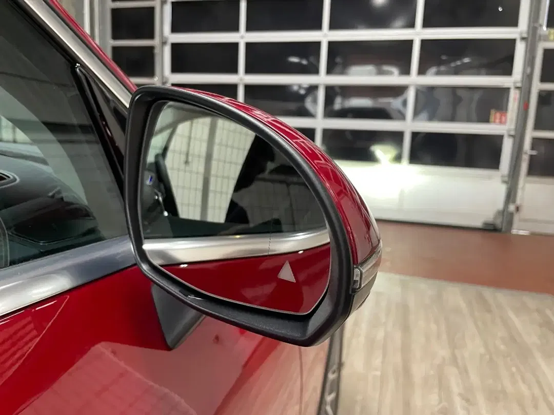 Mercedes-Benz GLC 300 - Thumbnail 19