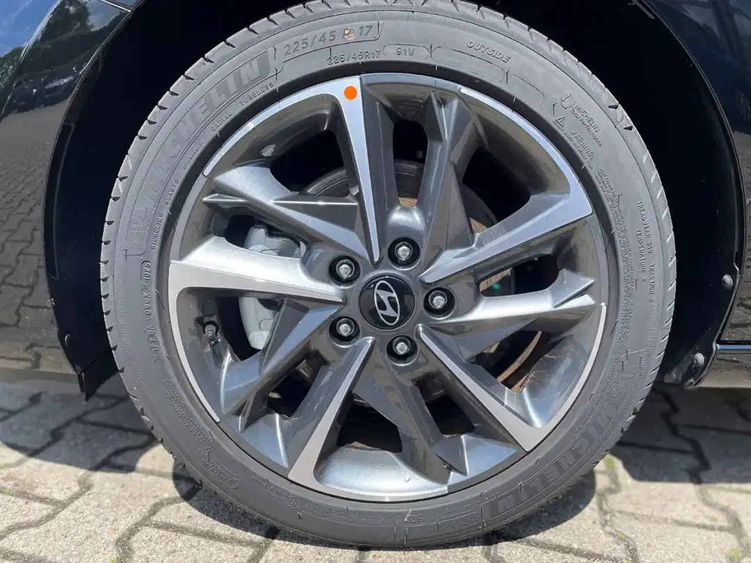 Hyundai i30 - Thumbnail 8