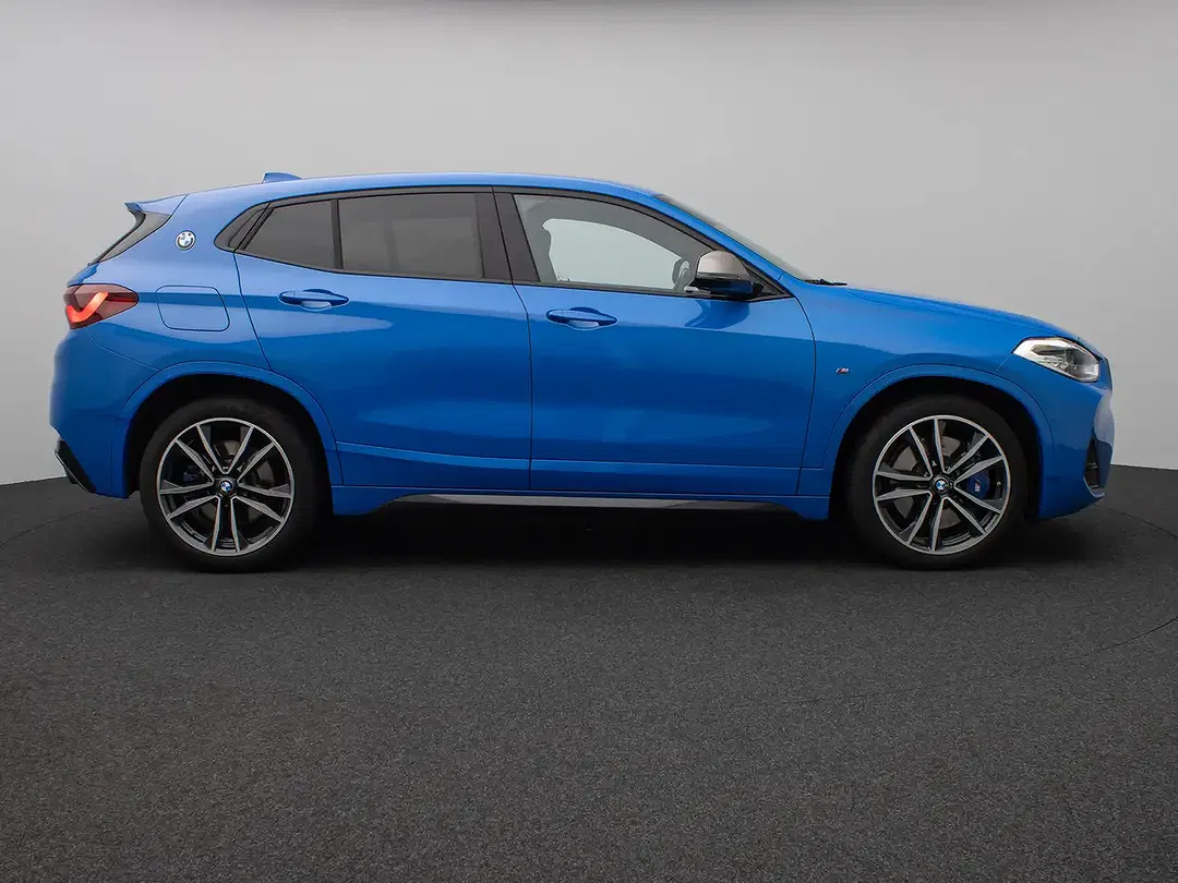 BMW X2 M - Thumbnail 4