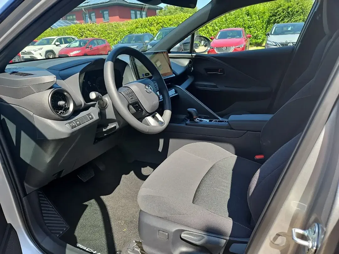 Toyota C-HR - Thumbnail 9