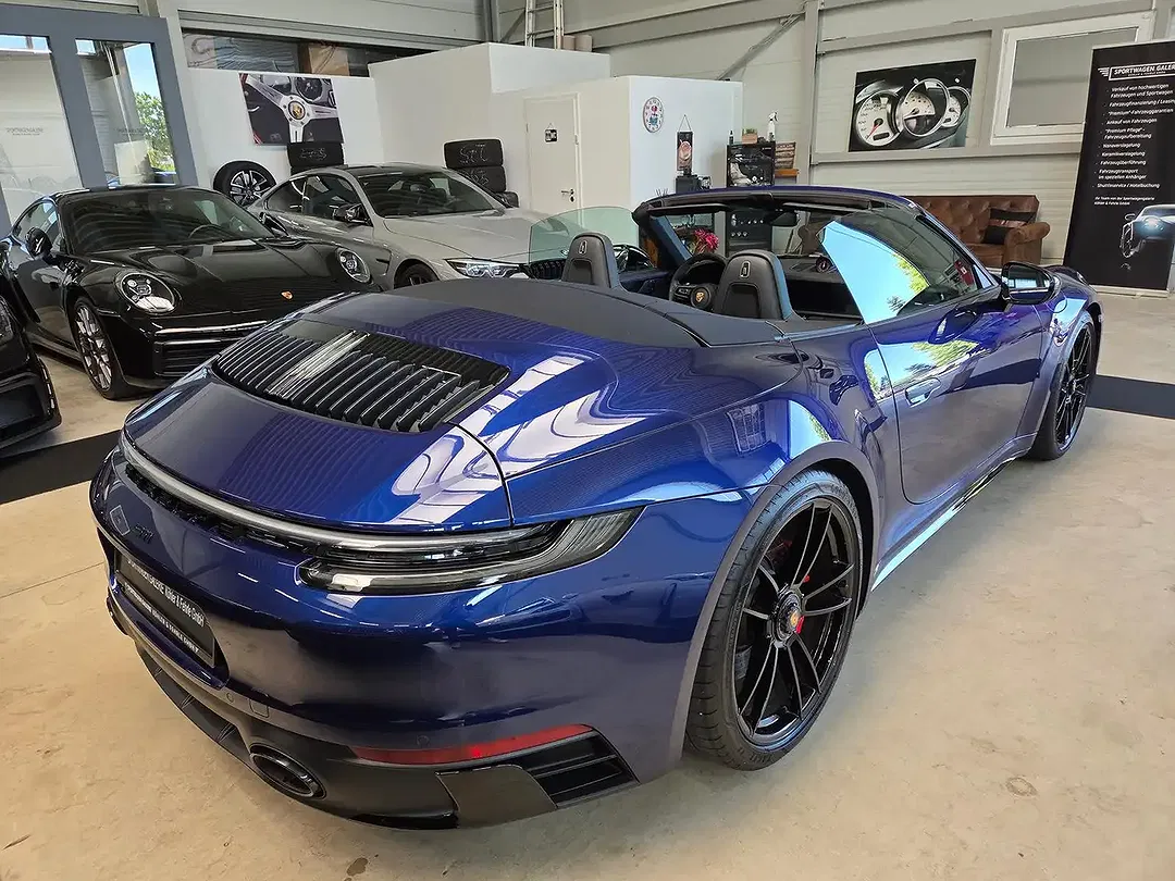 Porsche 911 - Thumbnail 11