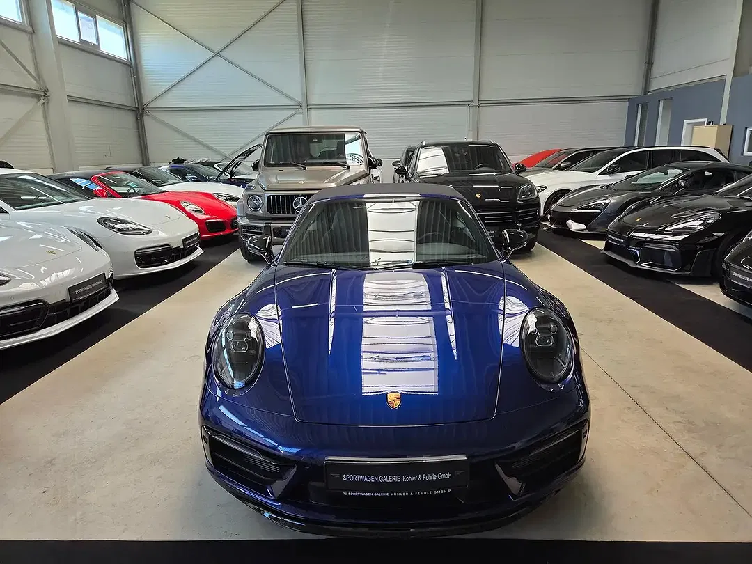 Porsche 911 - Thumbnail 3