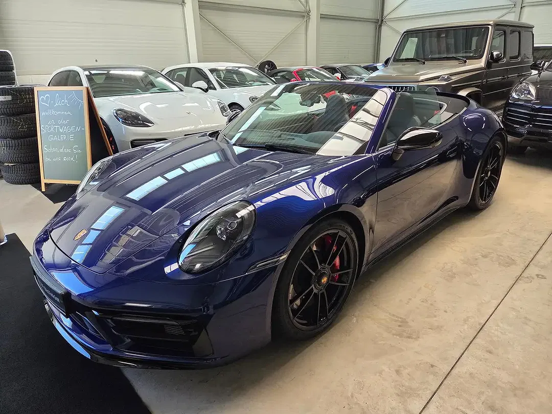 Porsche 911 - Thumbnail 6