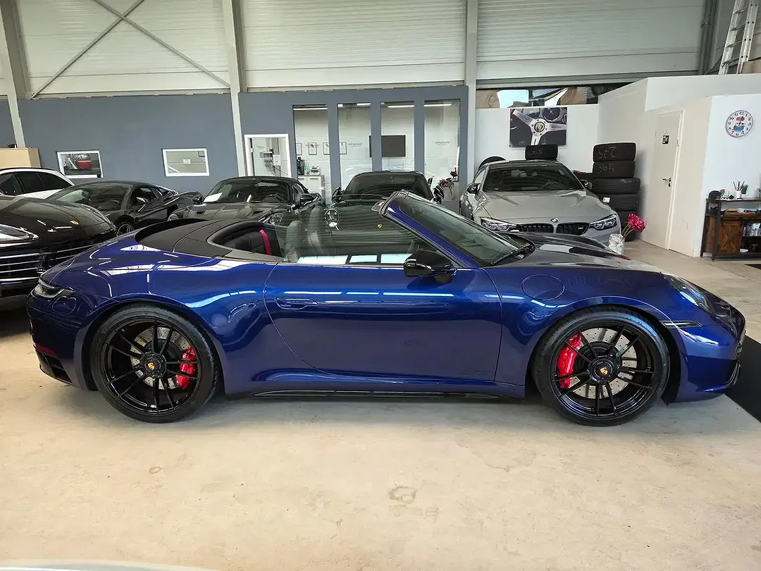 Porsche 911 - Thumbnail 9
