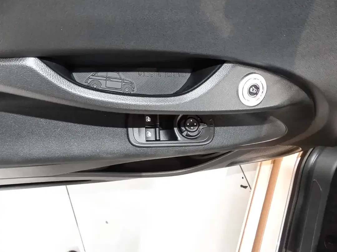 Fiat 500e - Thumbnail 11