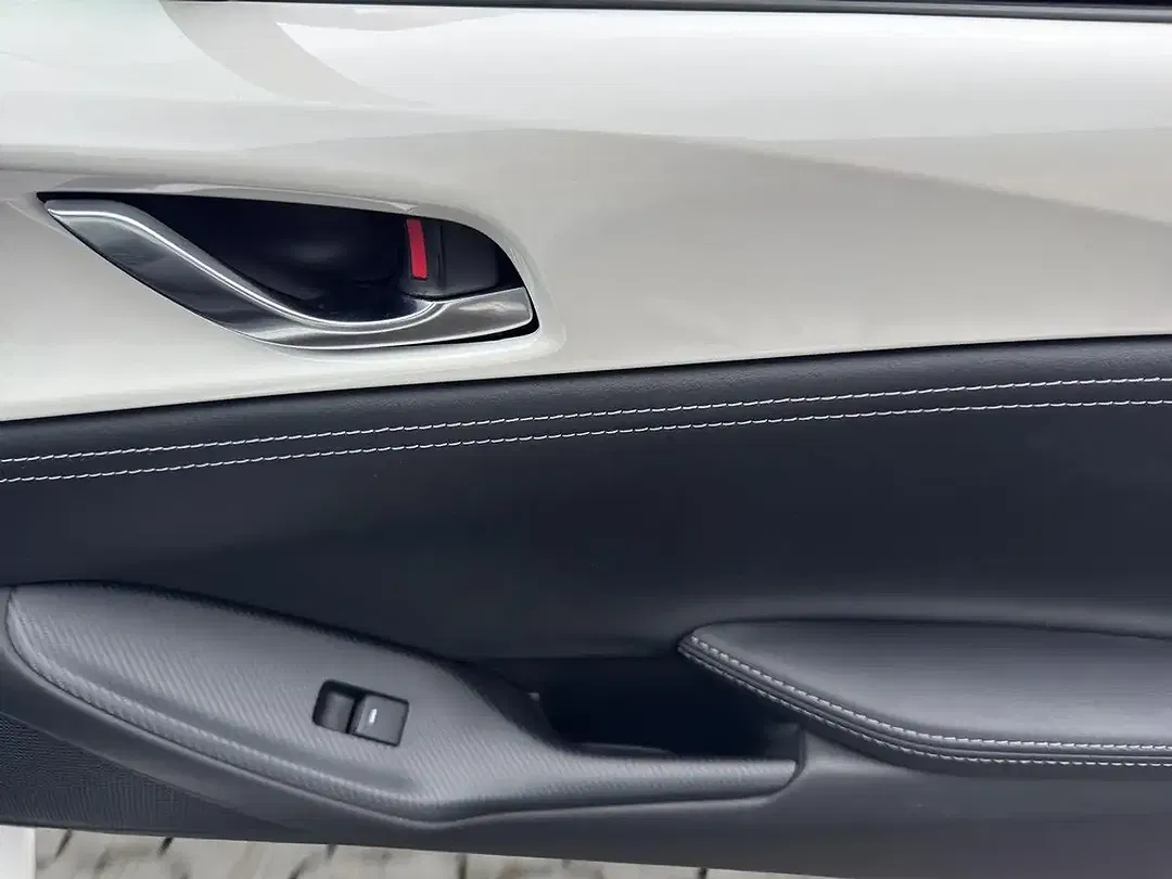Mazda MX-5 - Thumbnail 13