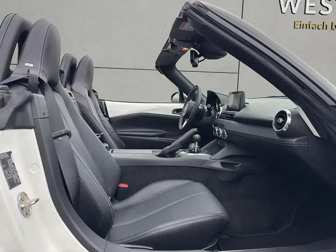 Mazda MX-5 - Thumbnail 14