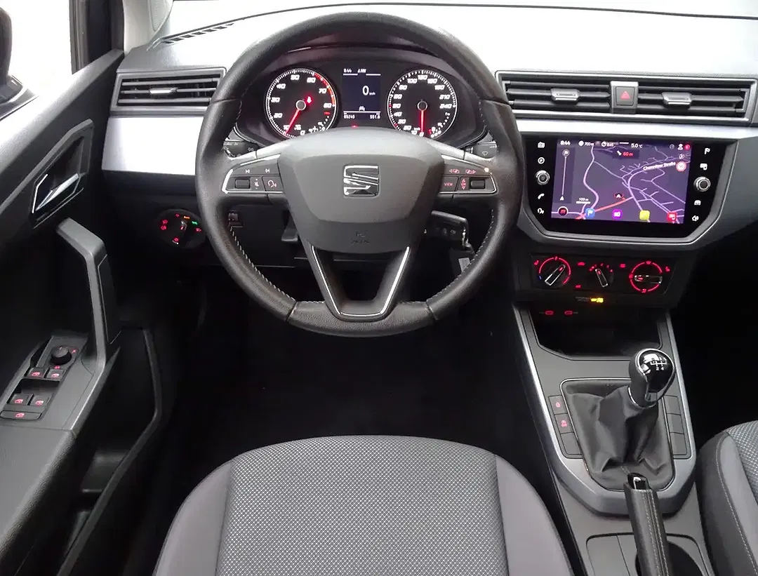 SEAT Arona - Thumbnail 11
