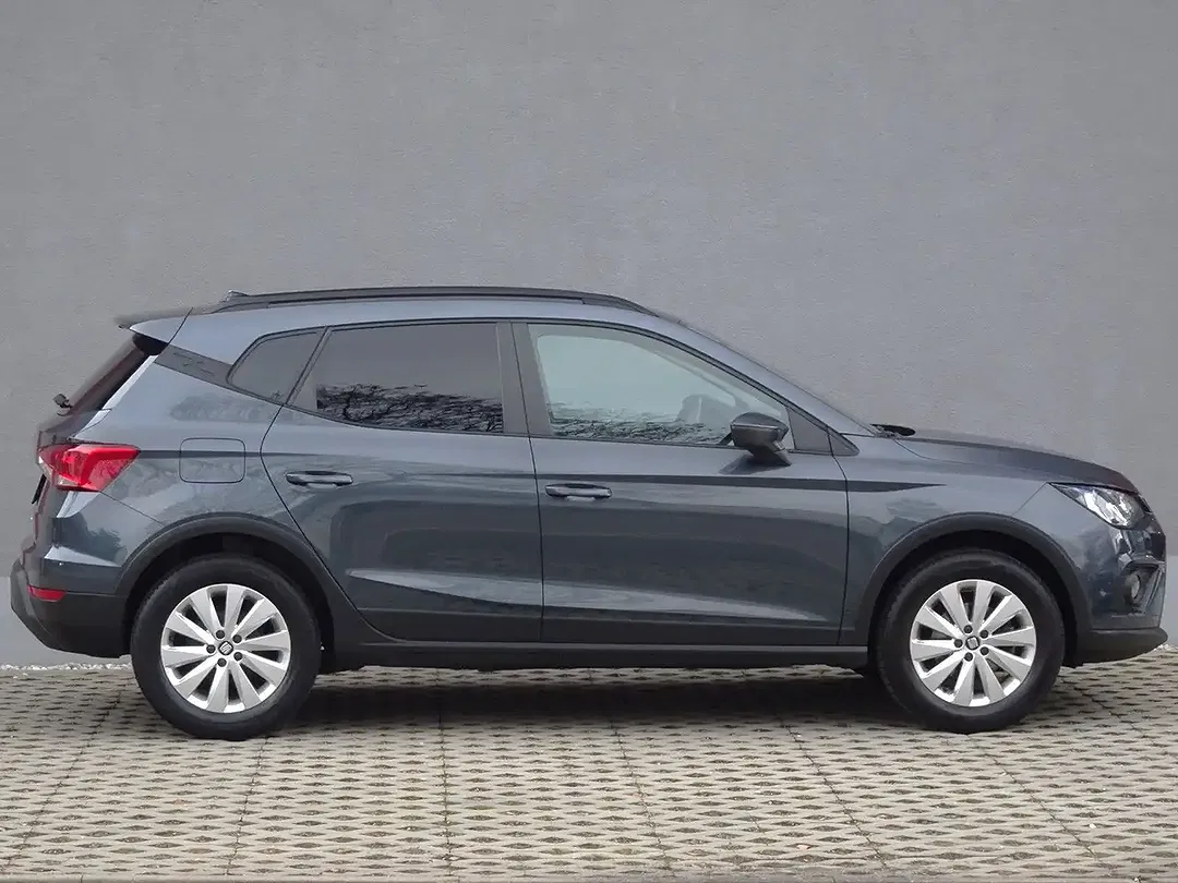 SEAT Arona - Thumbnail 4