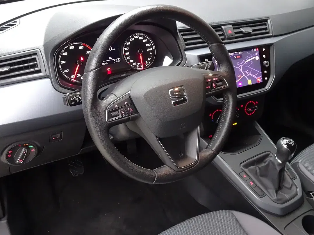 SEAT Arona - Thumbnail 9