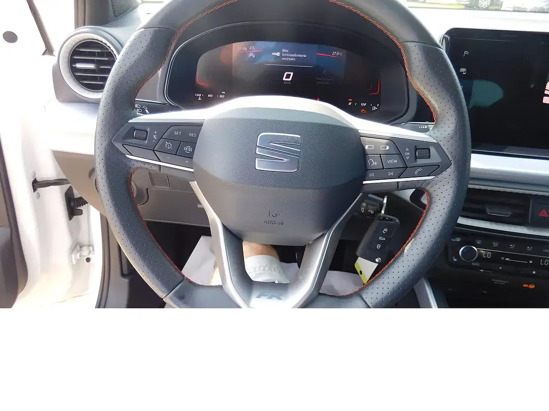 SEAT Arona - Thumbnail 7