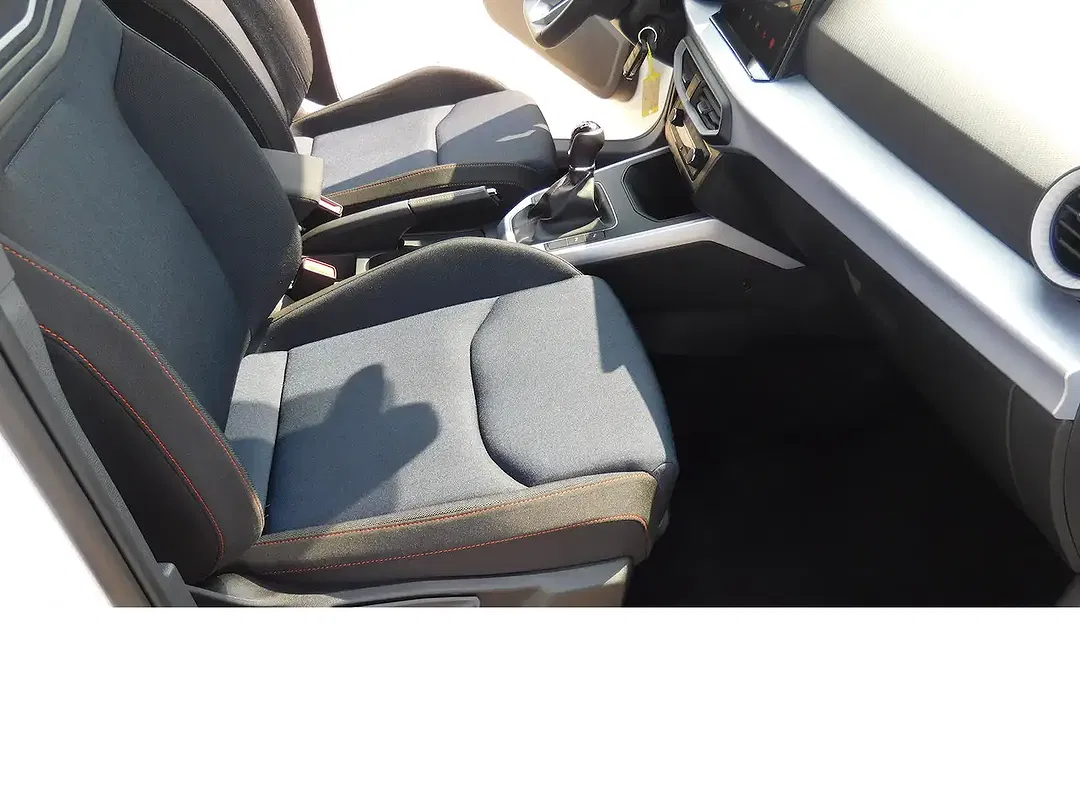 SEAT Arona - Thumbnail 9