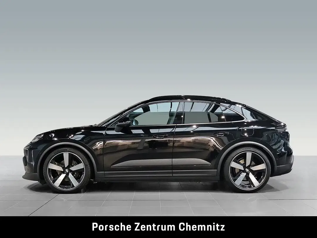 Porsche Macan - Thumbnail 2