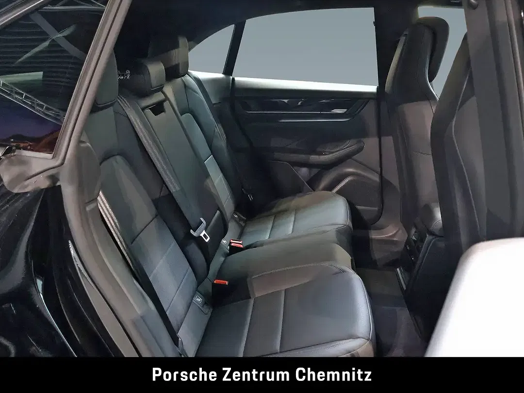 Porsche Macan - Thumbnail 8