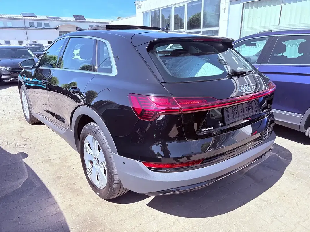 Audi e-tron - Thumbnail 2